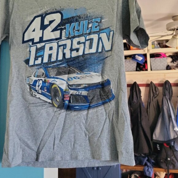 Other - Men's size small Kyle Larson Nascar Tshirt